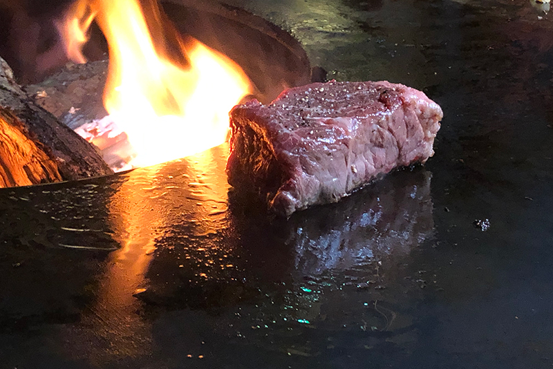円形暖炉で楽しむ岩手のお肉のバーベキュー1泊2食プラン